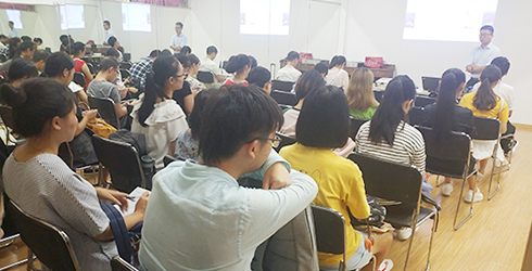 <b>泽稷教育•上海大学CFA大学生职业发展系列讲座成功举办</b>
